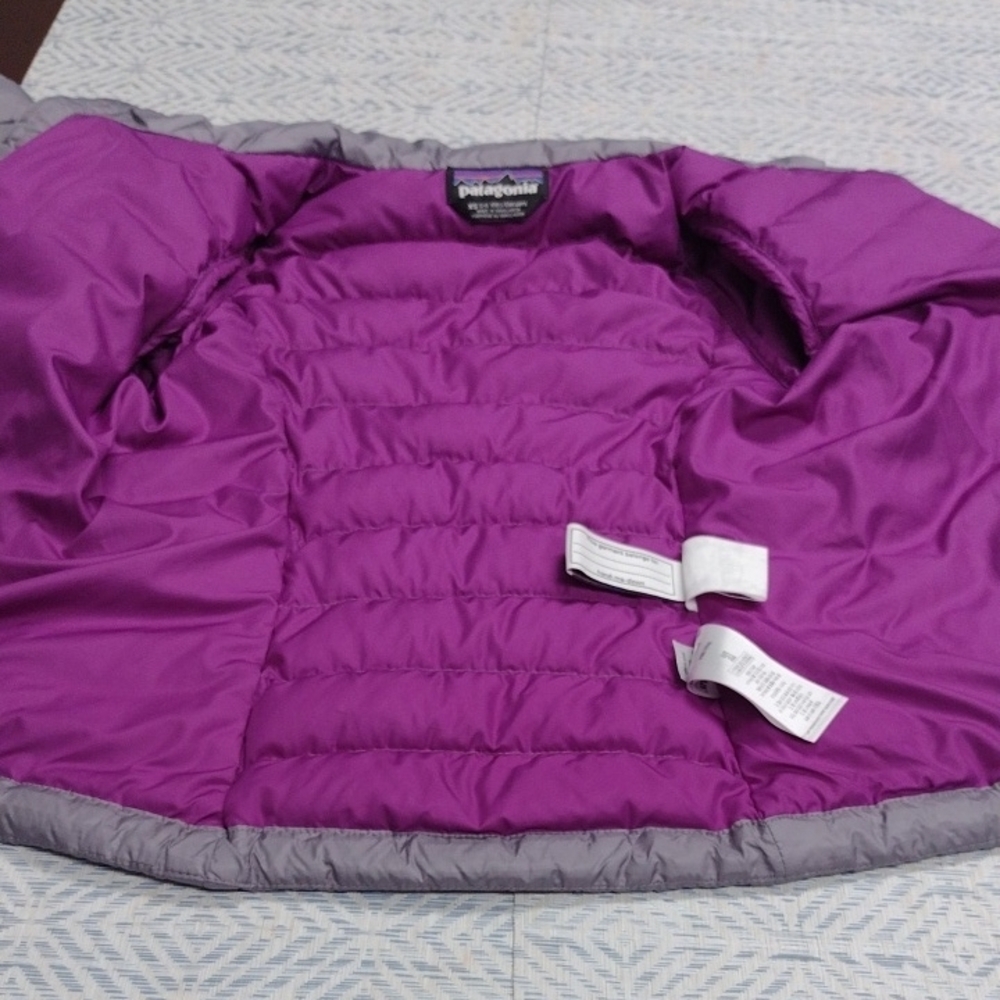 Patagonia Kids Girl Puffer Jacket - Light Gray with Purple Accents - Picture 15 of 15